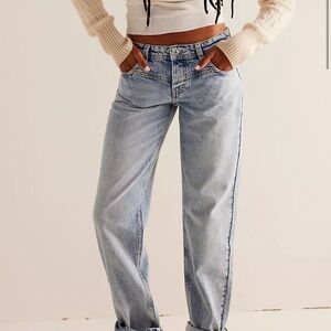 Shelby Low-Rise Boyfriend Jeans